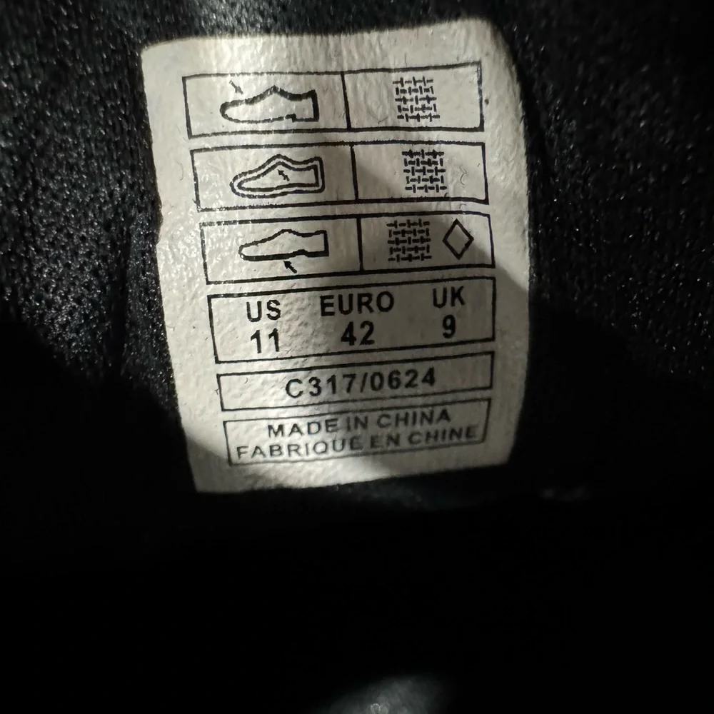 Rocket Dog Black Low-Top Canvas Sneakers - Picture 11 of 11
